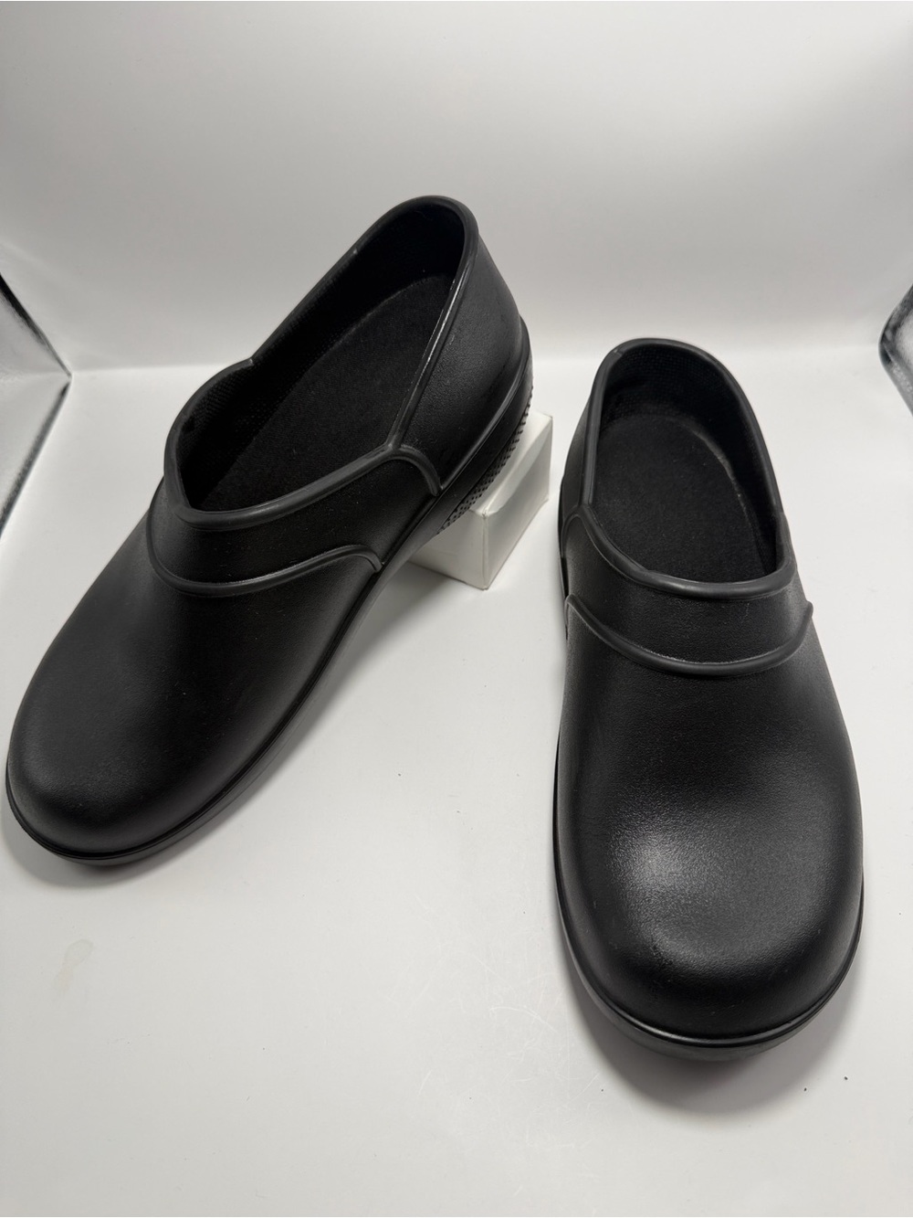 Crocs Boulder Black Slip Resistant Work Clogs Shoes Women’s Size 10